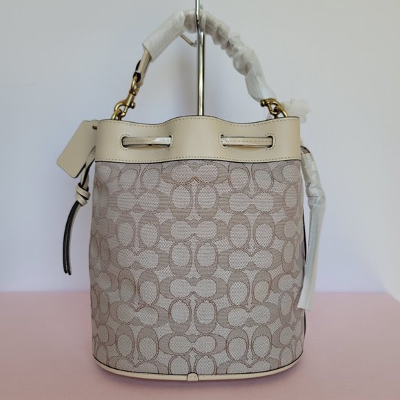 COACH Field Bucket Bag in Signature Jacquard & Leather –Stone Ivory ⭐ - Picture 7 of 16